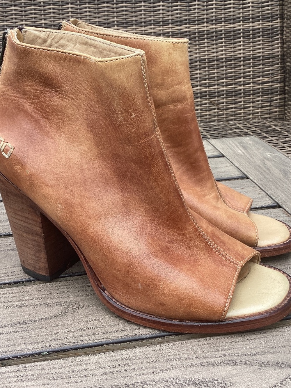 Bed Stu Brown Leather Peep Toe Heeled Ankle Boots 8.5 Distressed Back Zipper
